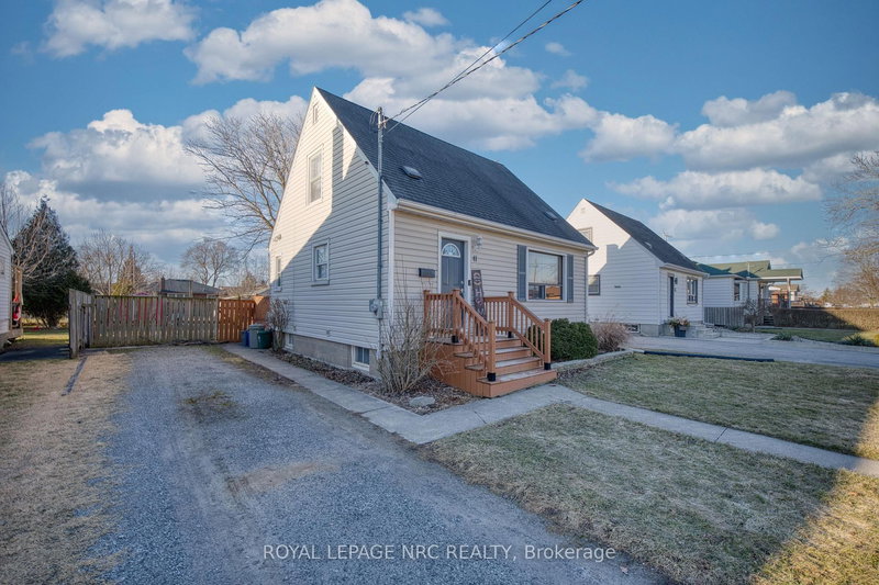41 Mcdonald Ave, Thorold, L2V 3E5 | Image 2