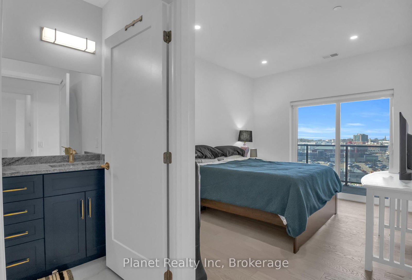 71 WYNDHAM Street S, Unit 1006 - Photo 16