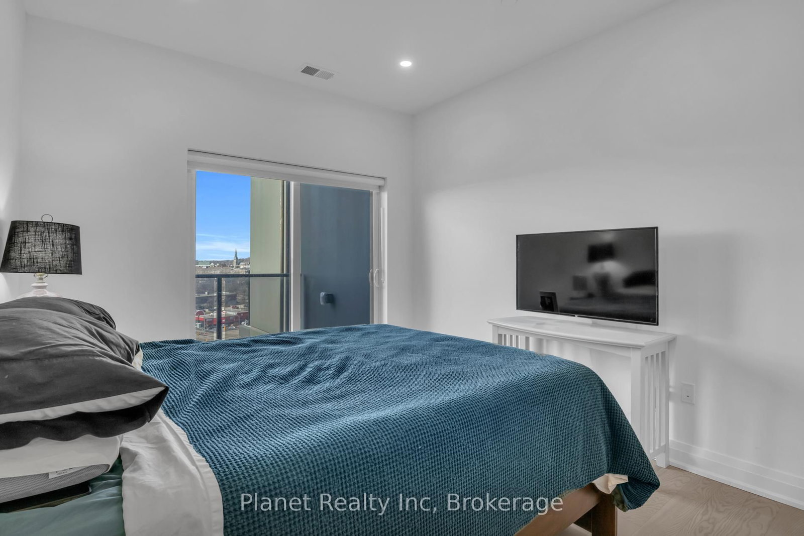 71 WYNDHAM Street S, Unit 1006 - Photo 17