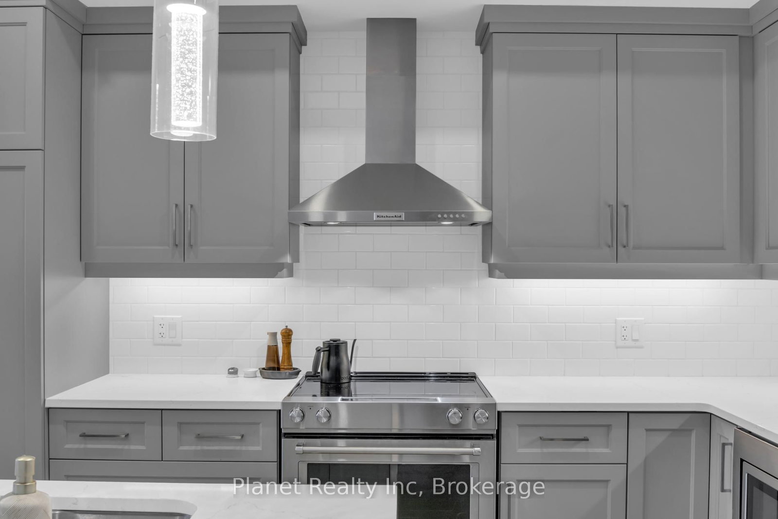 71 WYNDHAM Street S, Unit 1006 - Photo 6