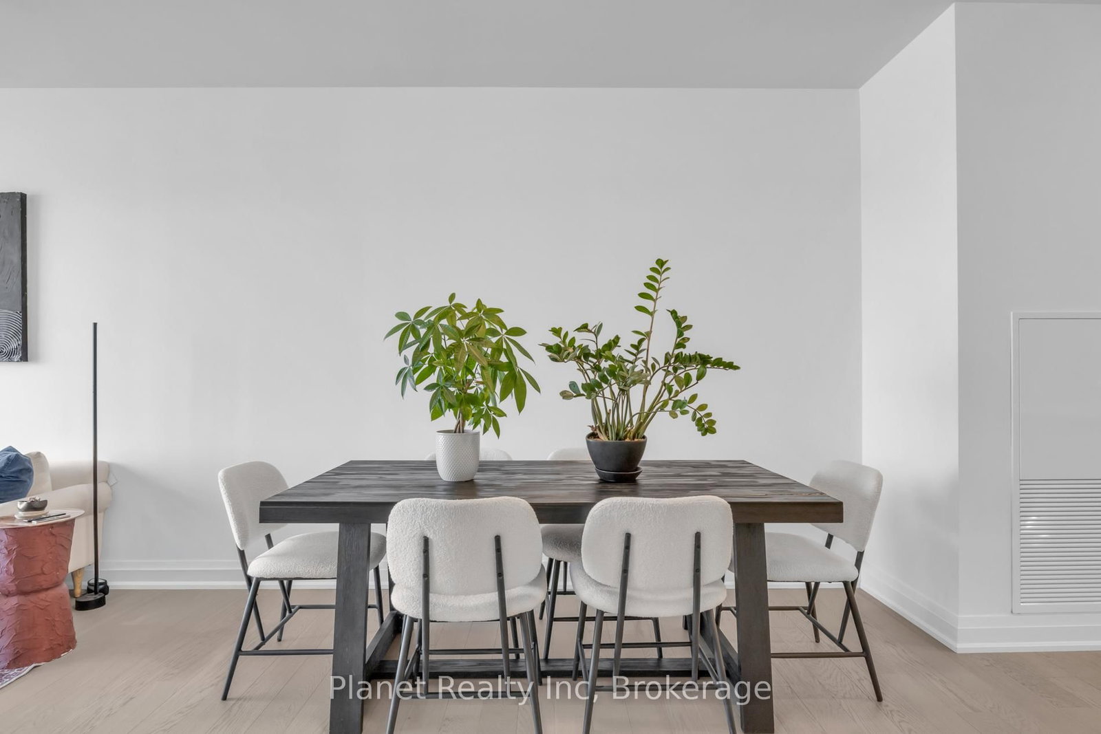 71 WYNDHAM Street S, Unit 1006 - Photo 9