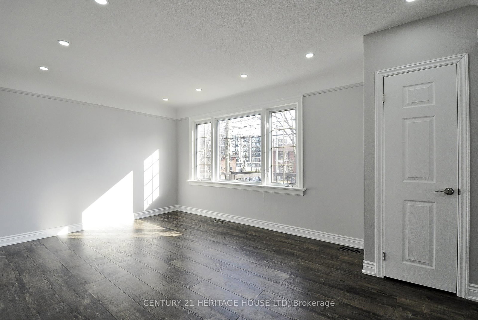 181 Highland Road E - Photo 12