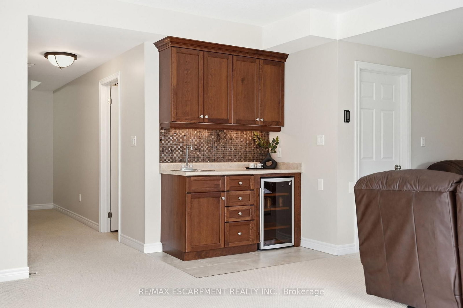 253 Millview Court - Photo 41