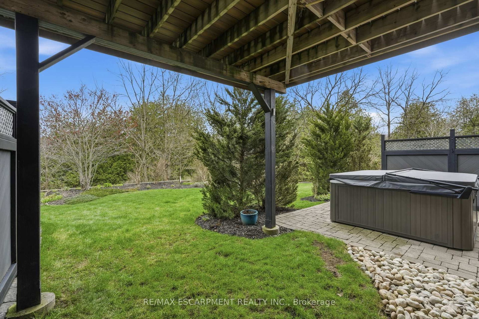 253 Millview Court - Photo 45