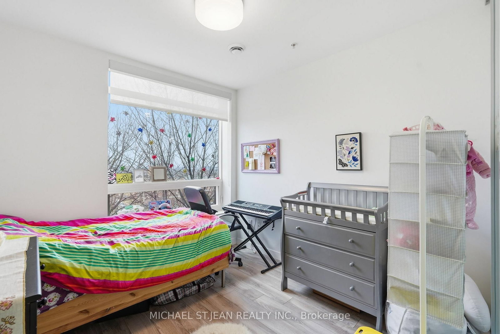 479 Charlton Avenue E, Unit 306 - Photo 10