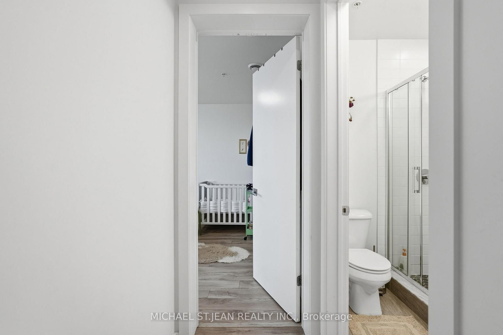 479 Charlton Avenue E, Unit 306 - Photo 12