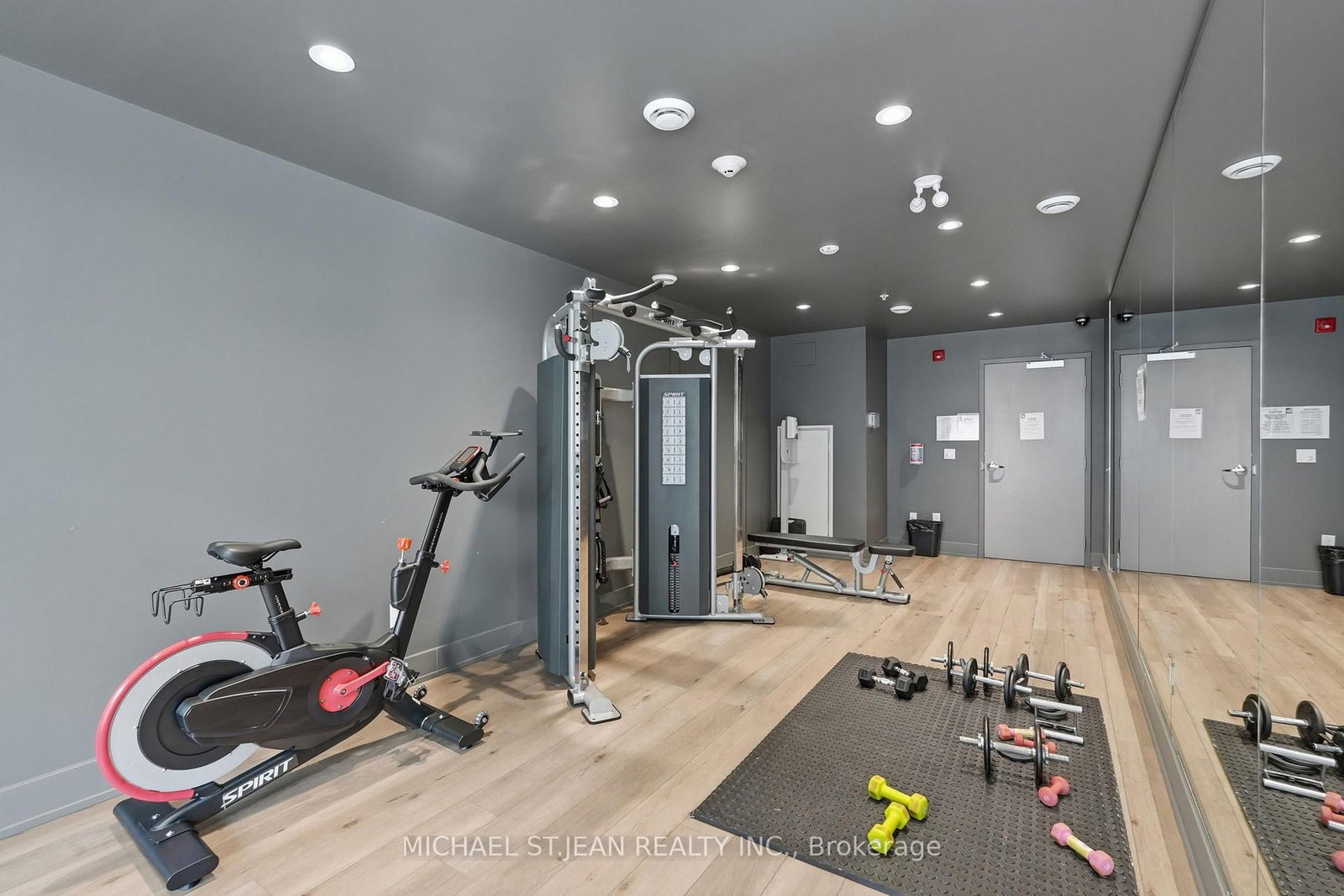 479 Charlton Avenue E, Unit 306 - Photo 24