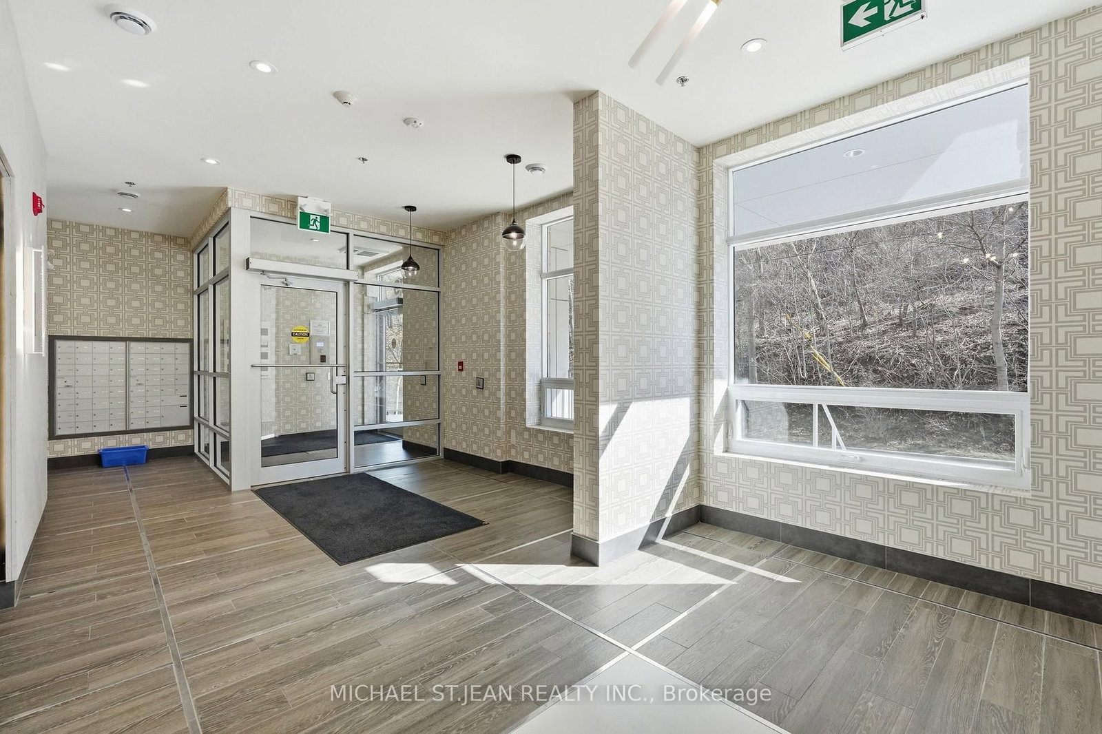 479 Charlton Avenue E, Unit 306 - Photo 25