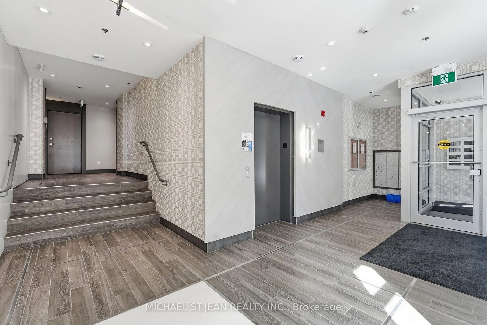 479 Charlton Avenue E, Unit 306 - Photo 26