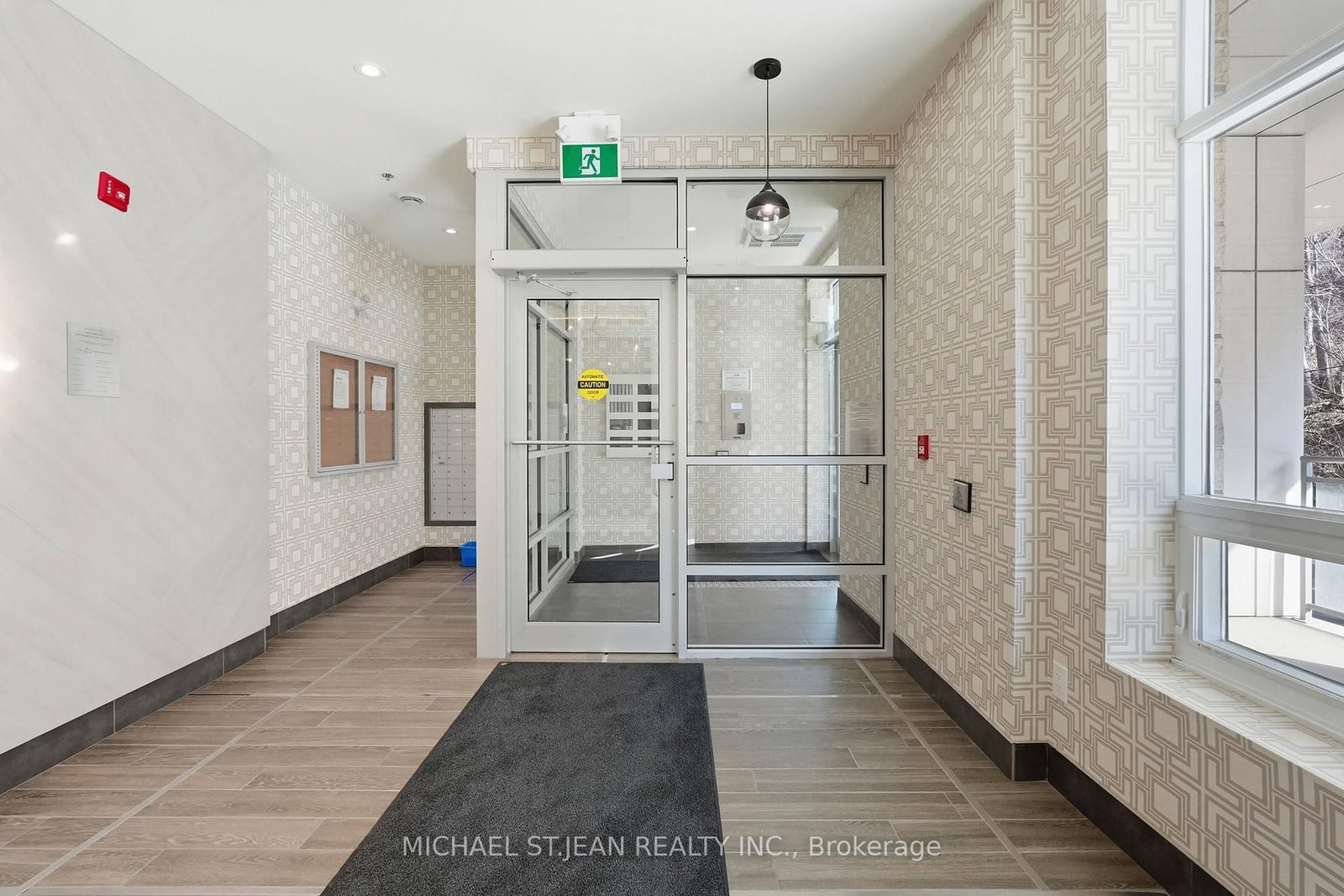 479 Charlton Avenue E, Unit 306 - Photo 27