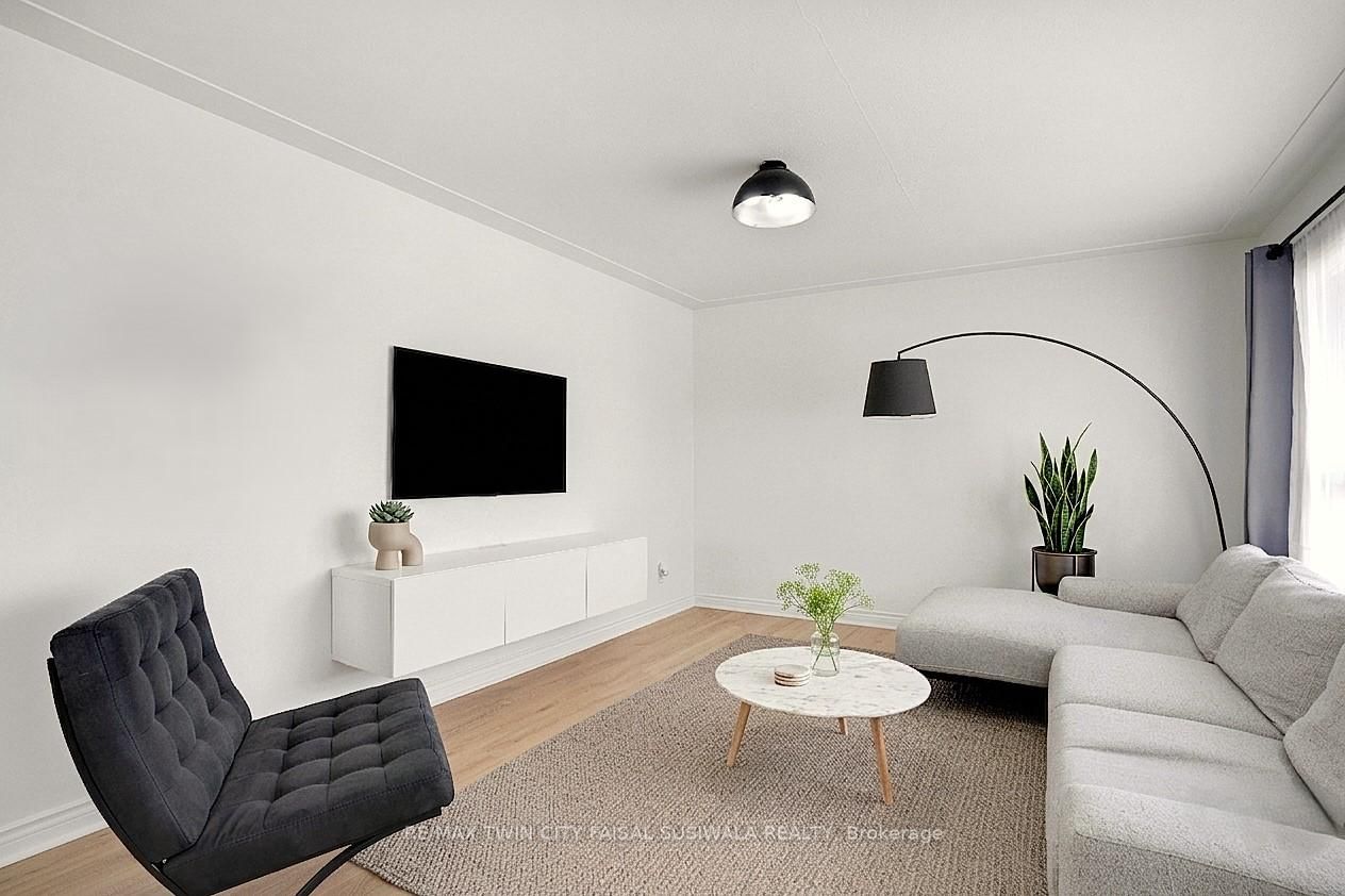 335 SPEEDVALE Avenue E - Photo 11