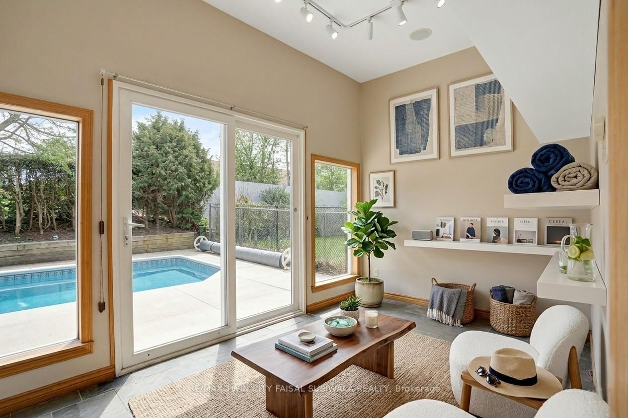 335 SPEEDVALE Avenue E - Photo 7