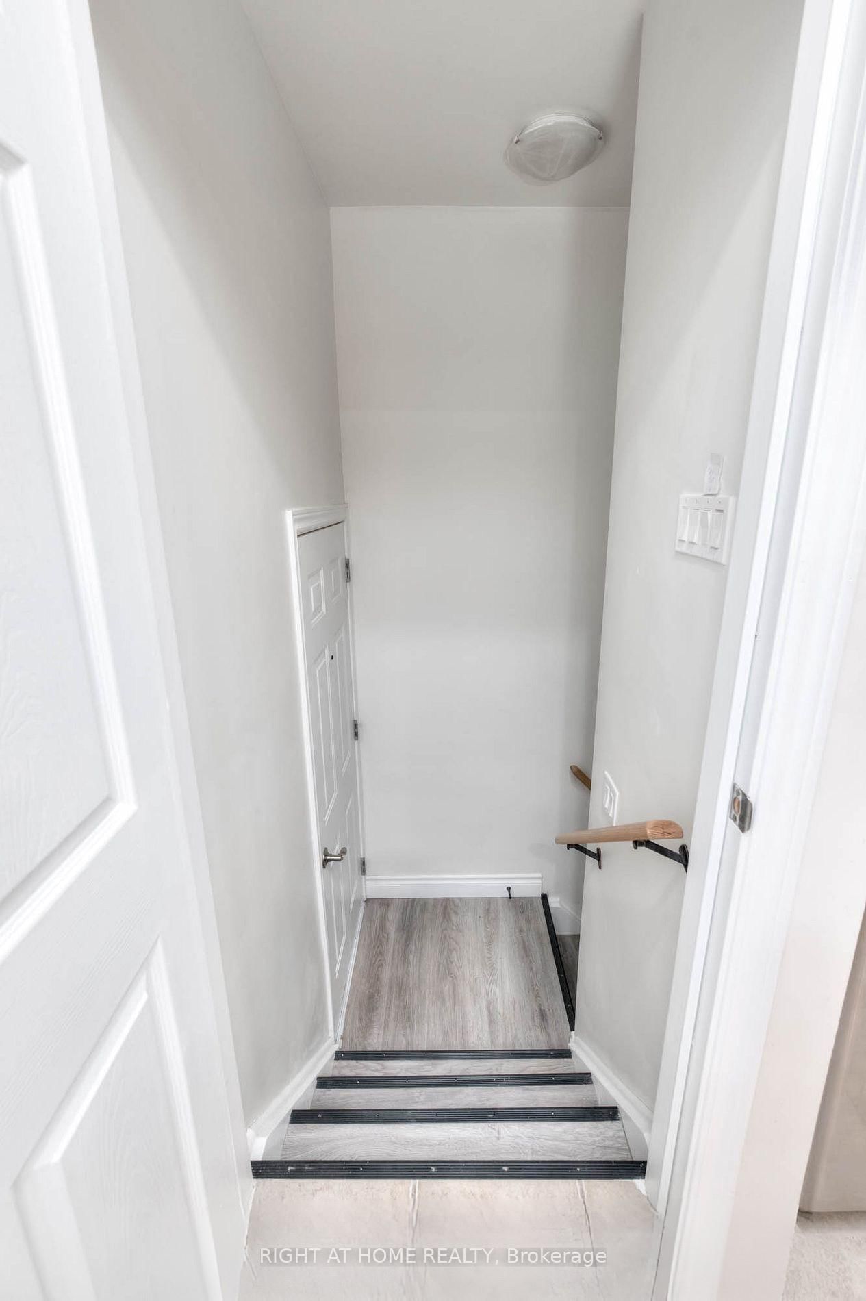 484 Speedvale Avenue E, Unit Lower - Photo 3