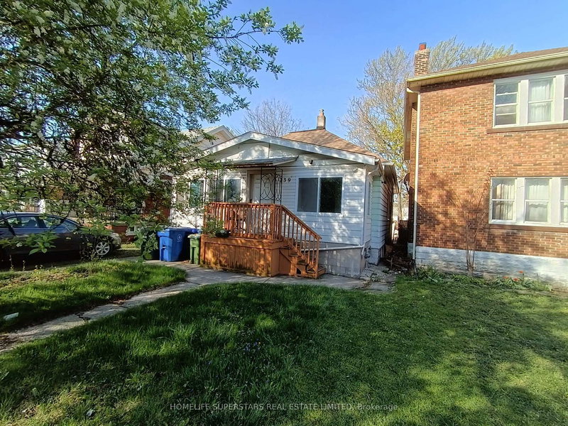 739 Campbell Ave, Windsor, N9B 2H6 | Image 2