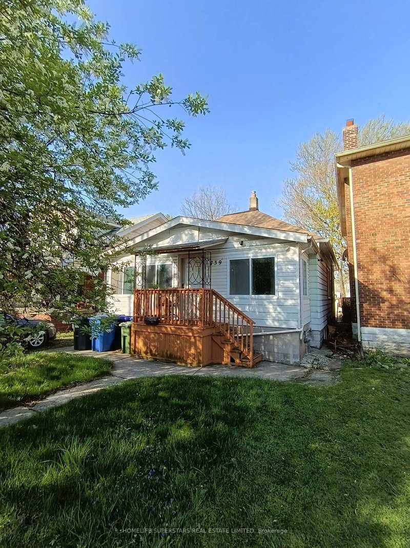 739 Campbell Ave, Windsor, N9B 2H6 | Image 3