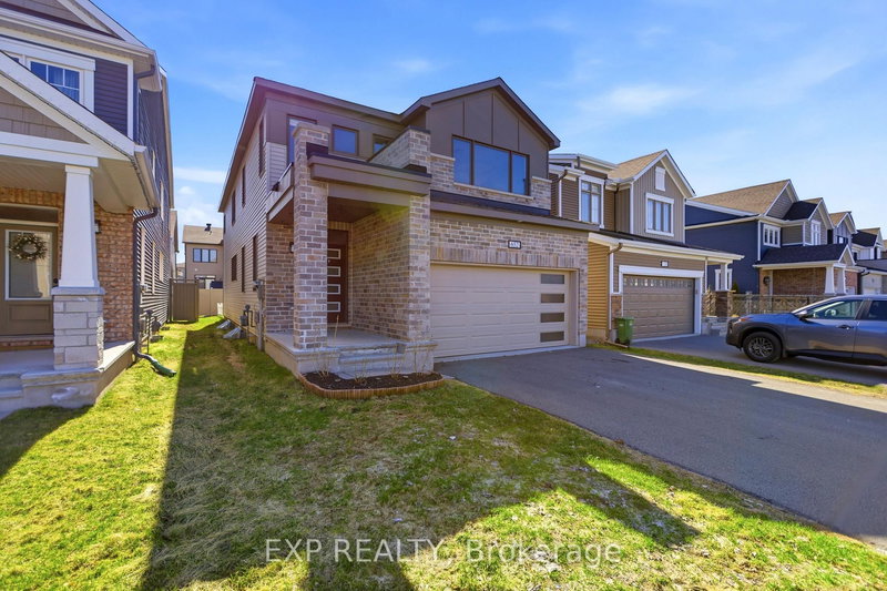 652 Continental Ave, Ottawa, K2V 0R1 | Image 2