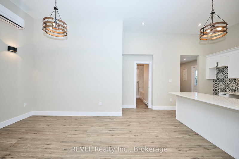 406 Hennepin Ave, Welland, L3B 4T5 | Image 3