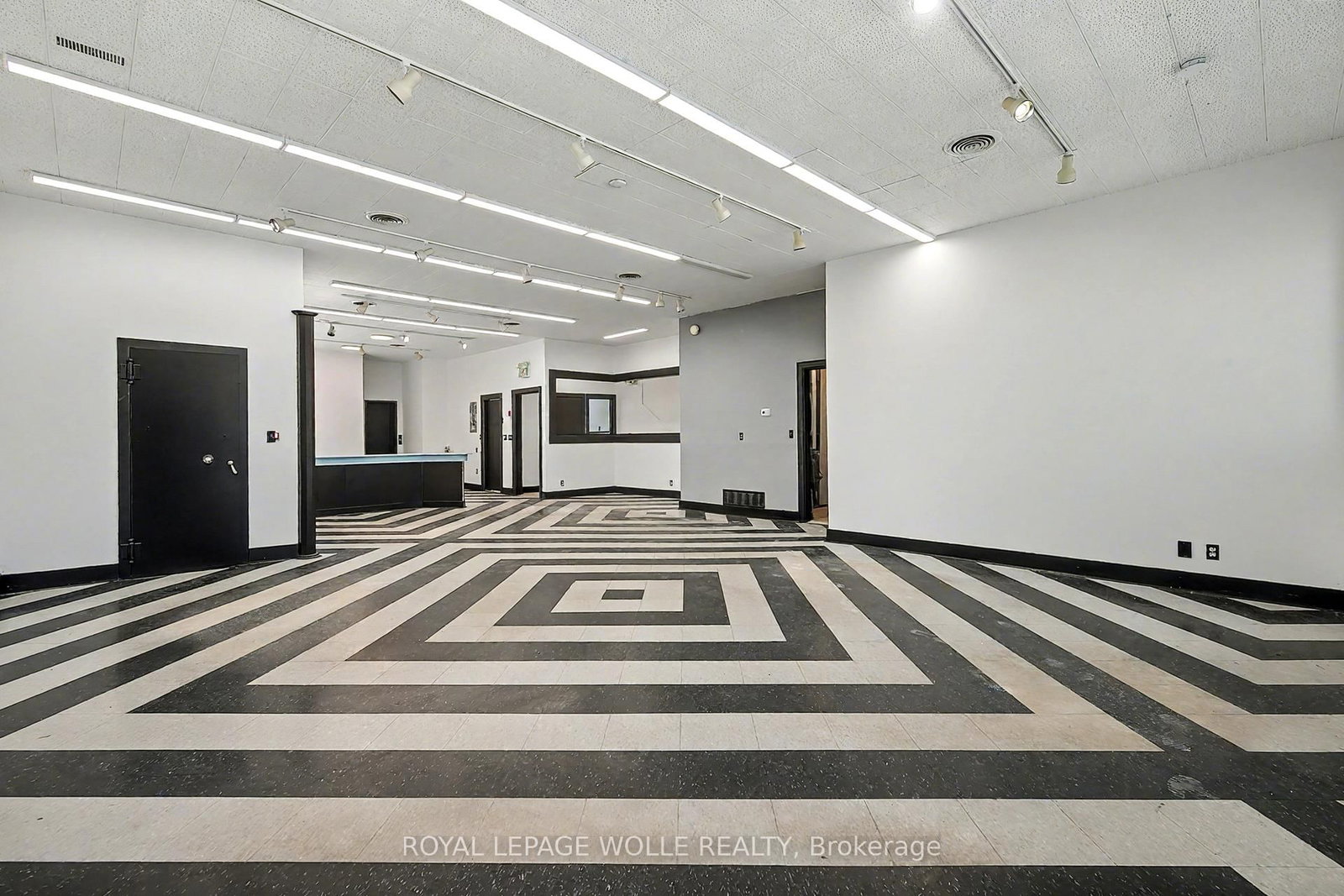 19 King Street E - Photo 11