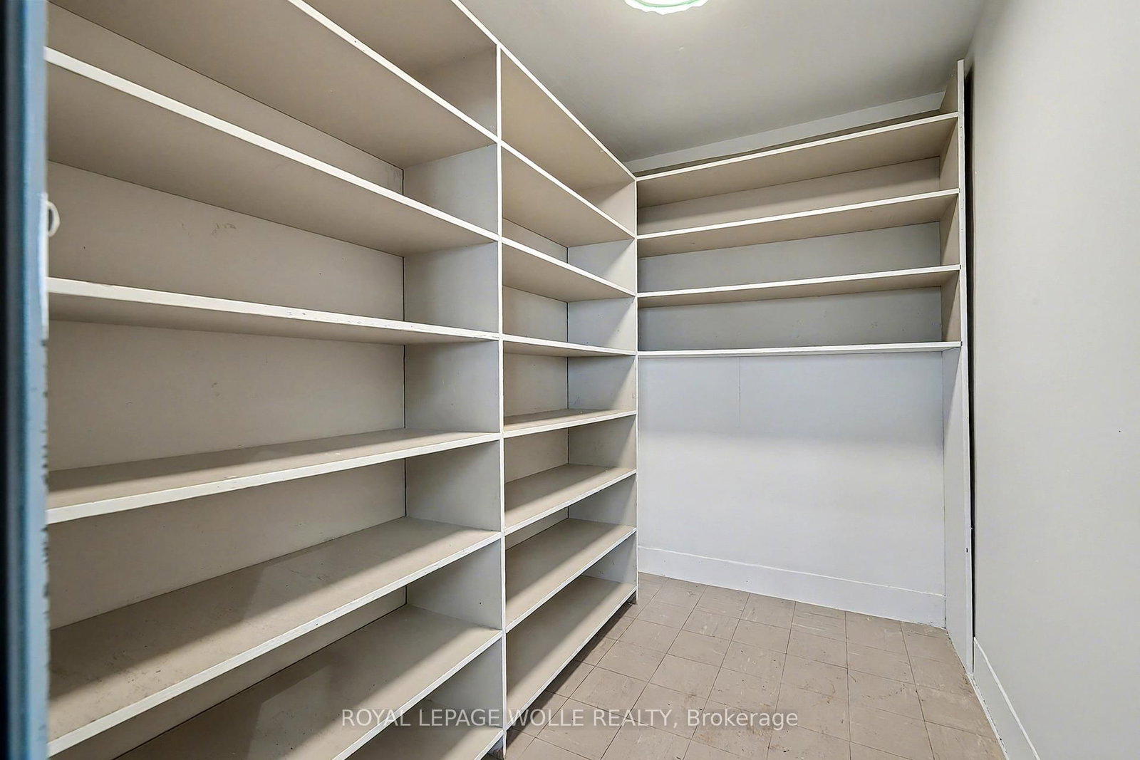 19 King Street E - Photo 15