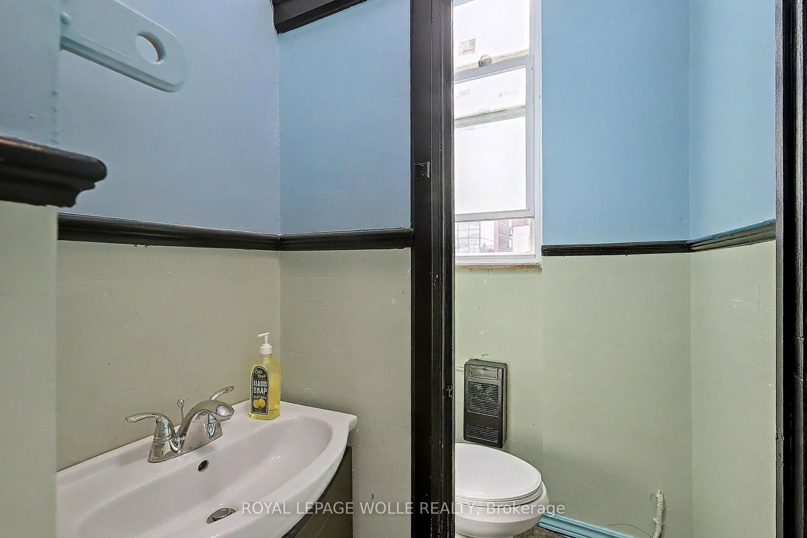 19 King Street E - Photo 17