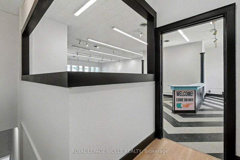 19 King St E, Kitchener, N2G 2K4 | Image 2