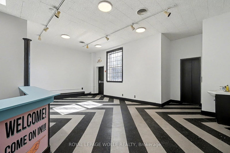 19 King St E, Kitchener, N2G 2K4 | Image 3