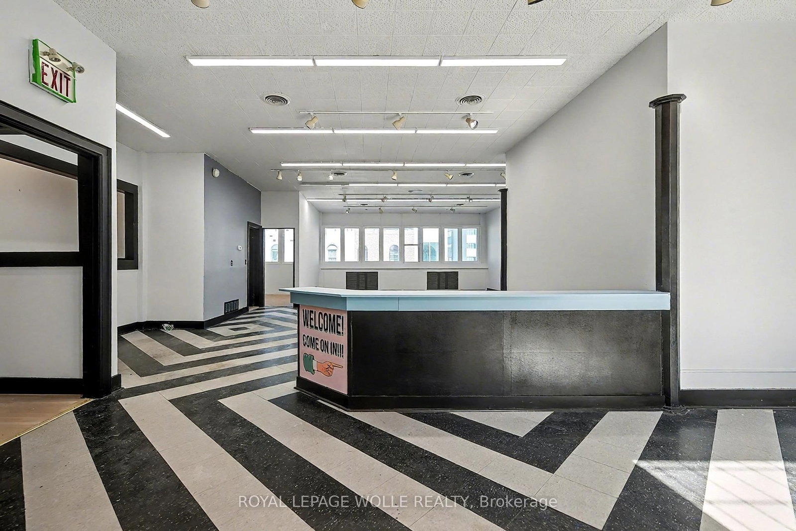 19 King Street E - Photo 4