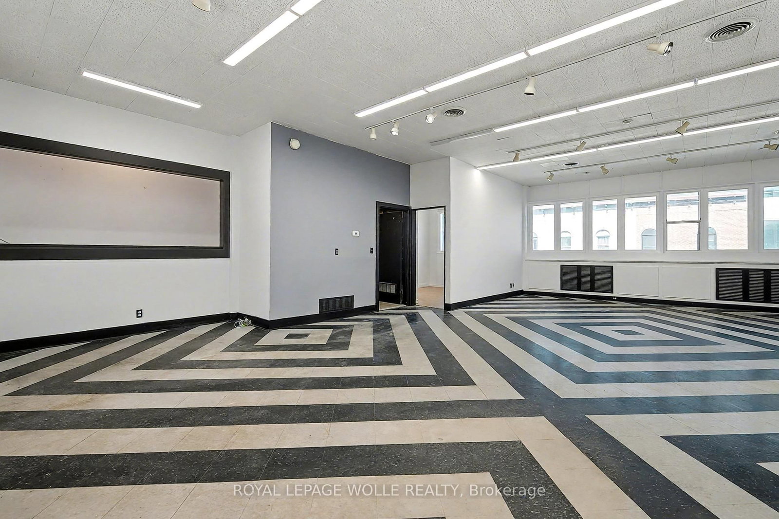 19 King Street E - Photo 7