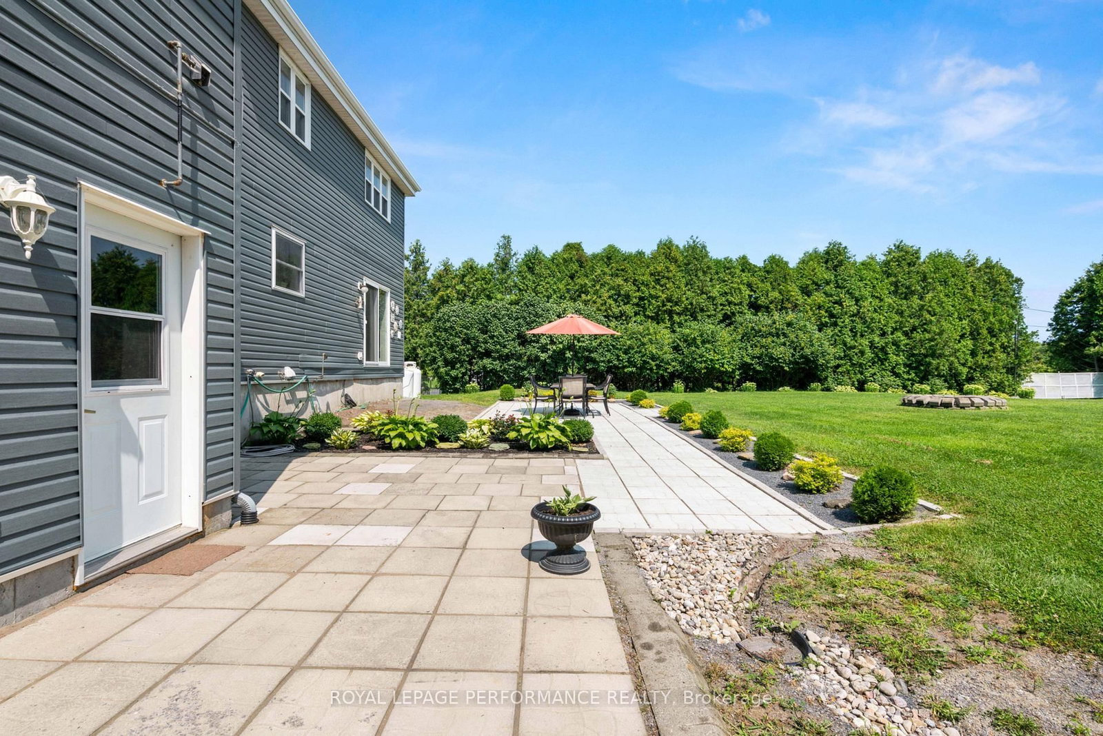 6123 MacBain Street • South Glengarry, ON photo 25
