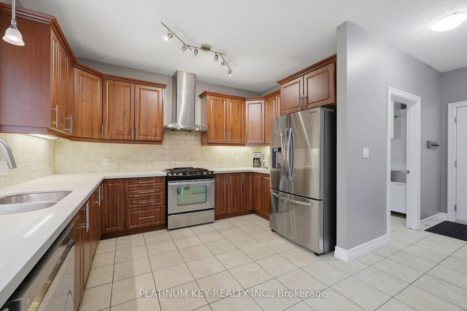 979 Moy Crescent - Photo 13