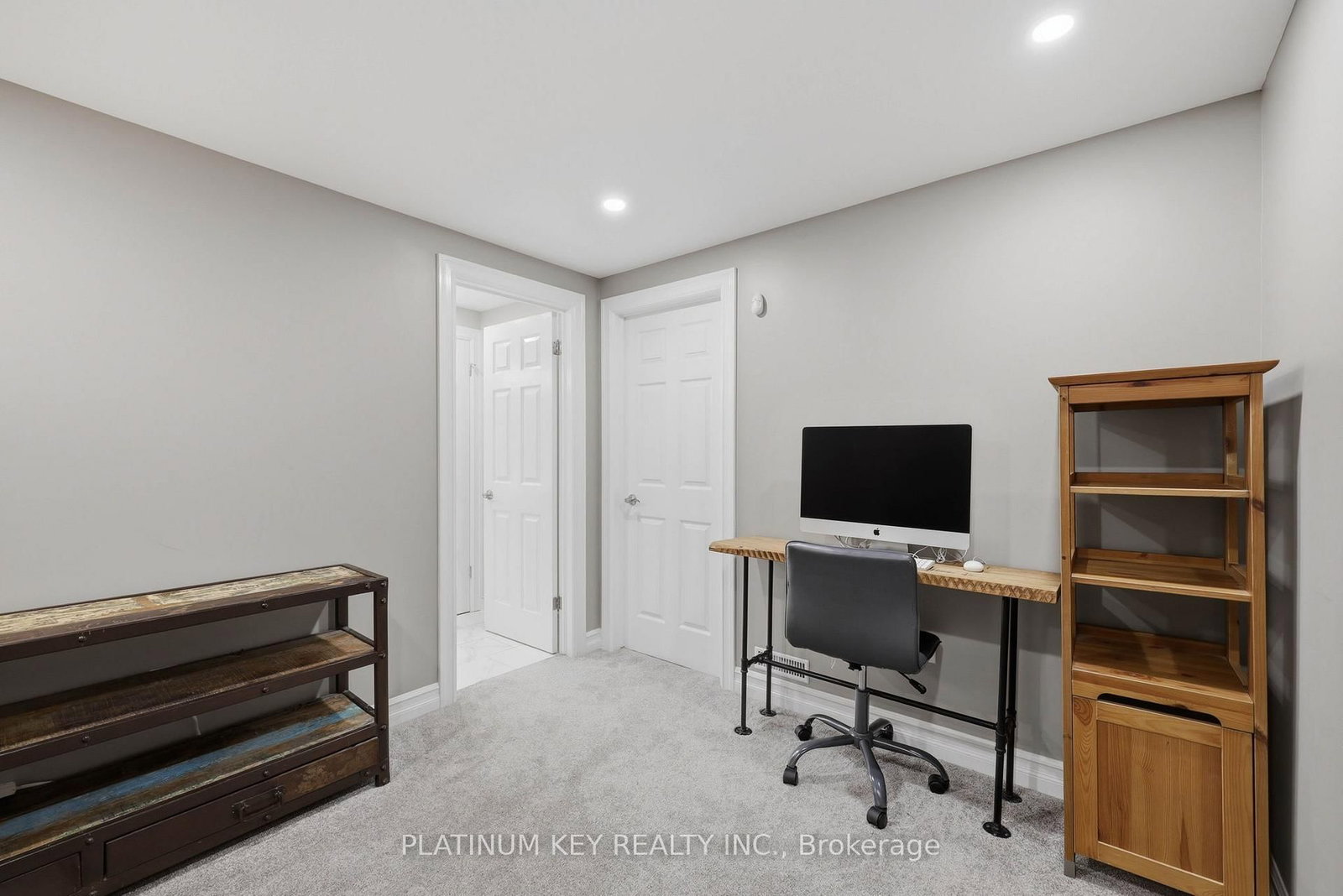 979 Moy Crescent - Photo 32