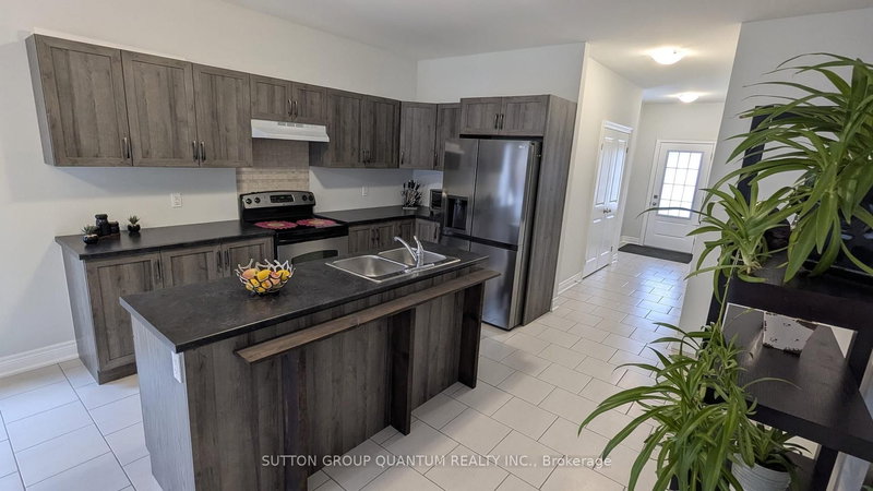 420 Williams Cres, Fort Erie, L2A 0E9 | Image 3