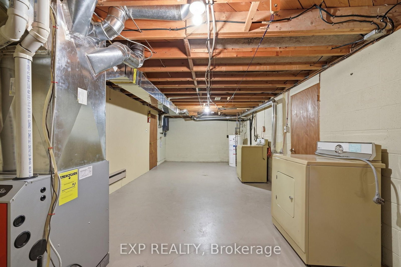 20 Roosevelt Street - Photo 24