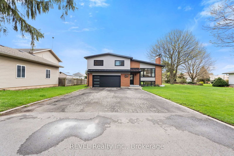 1097 Pelham St, Pelham, L3C 3E4 | Image 2