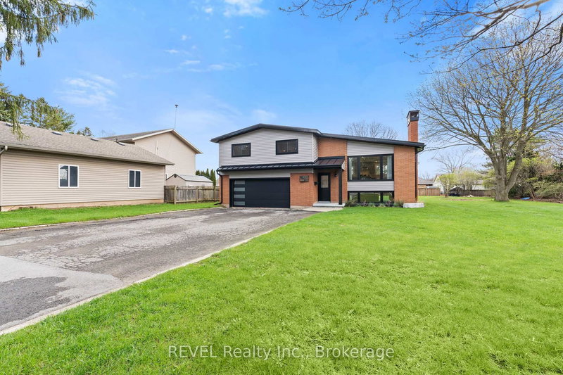 1097 Pelham St, Pelham, L3C 3E4 | Image 3