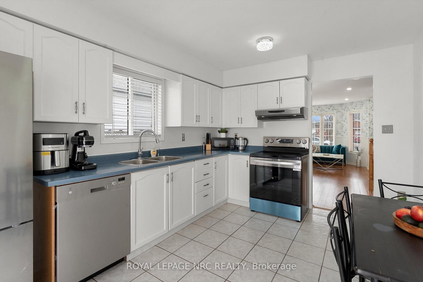 147 St. Lawrence Drive - Photo 12