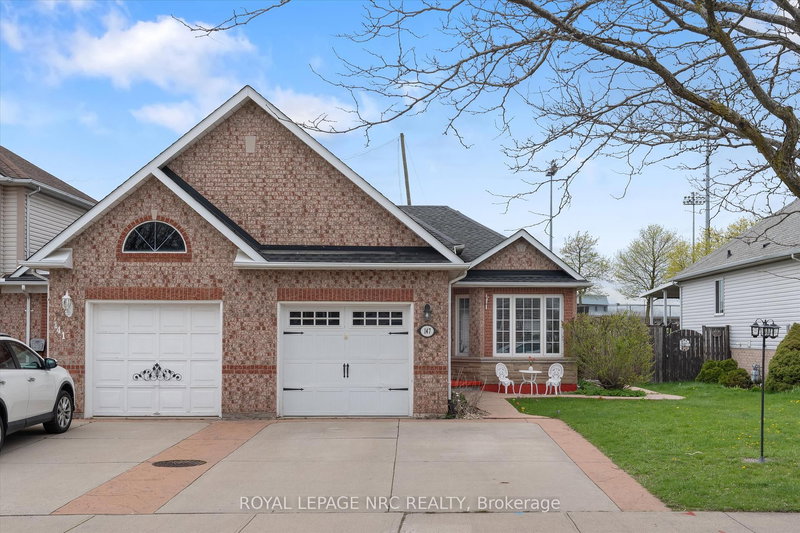 147 St. Lawrence Dr, Welland, L3C 7H6 | Image 2
