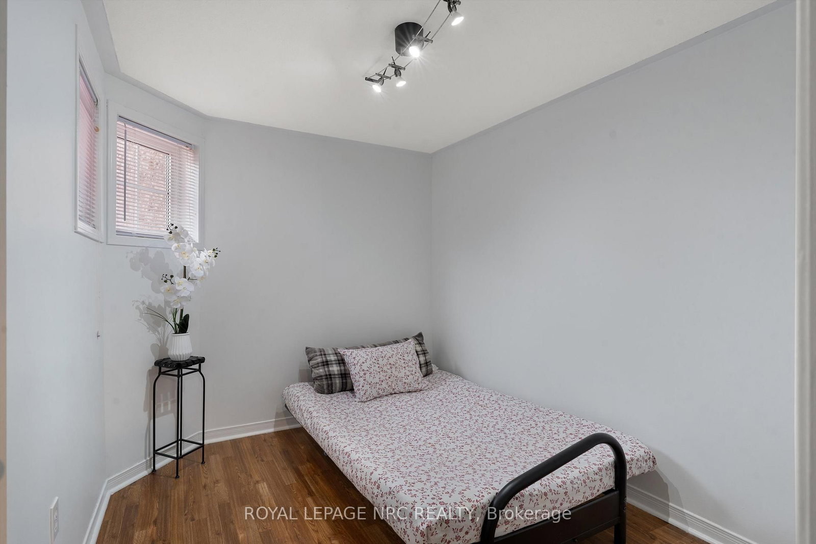 147 St. Lawrence Drive - Photo 28