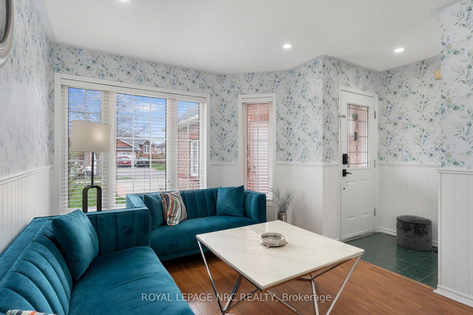 147 St. Lawrence Drive - Photo 6