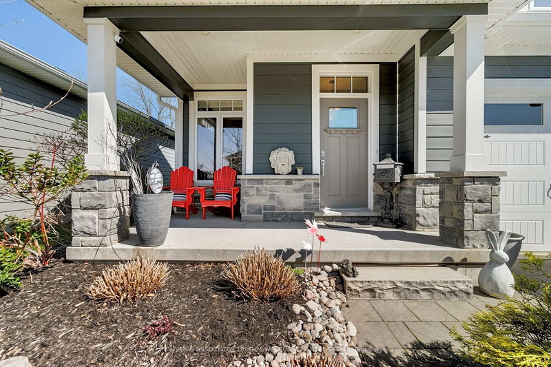 50 Sunrise Lane, Lambton Shores, N0M 1T0 | Image 2