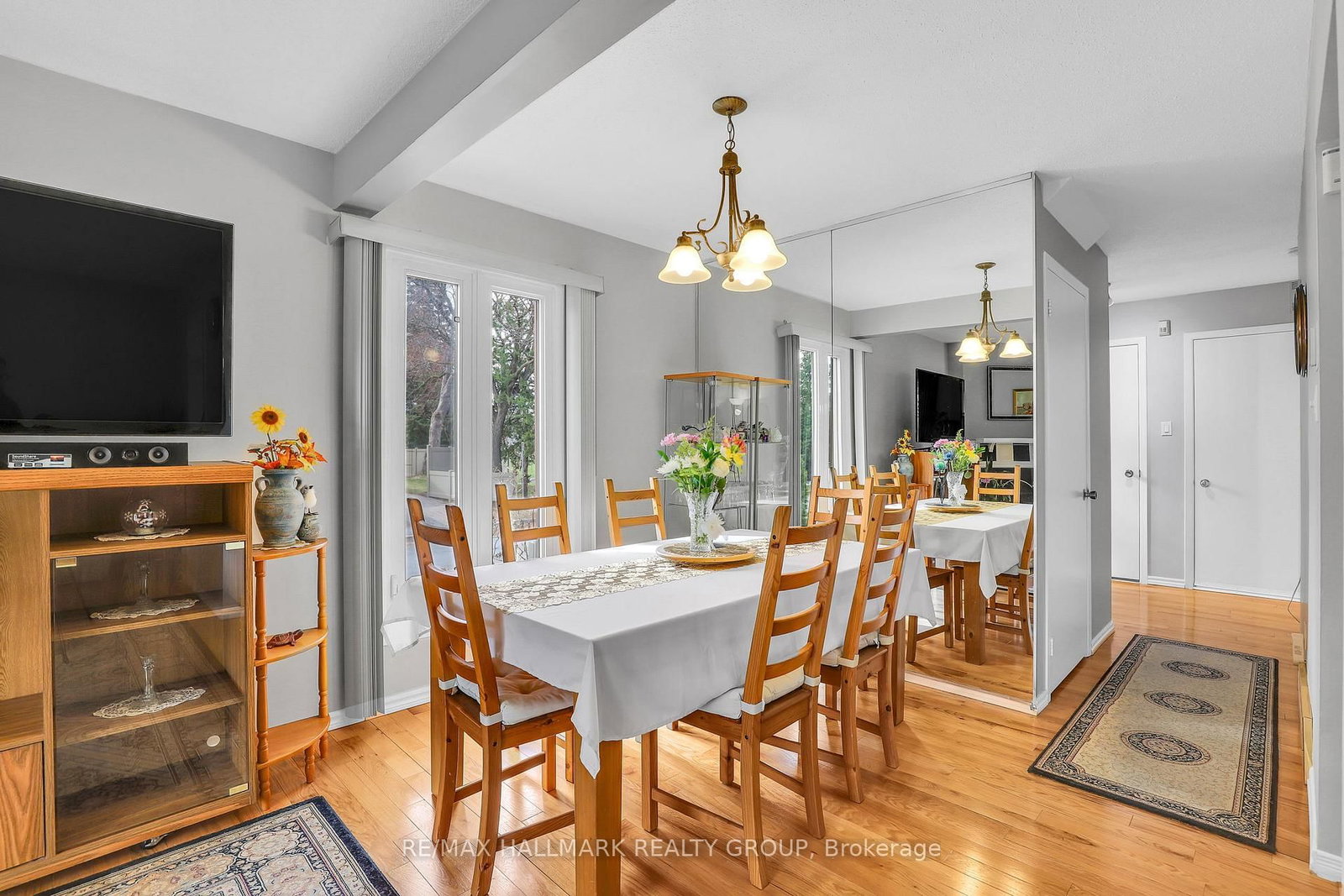 730 Malibu Terrace - Photo 4