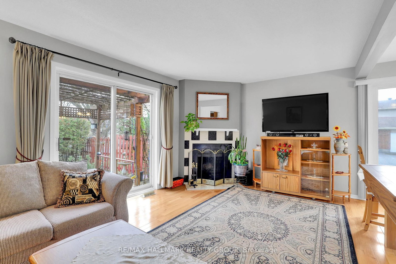 730 Malibu Terrace - Photo 6