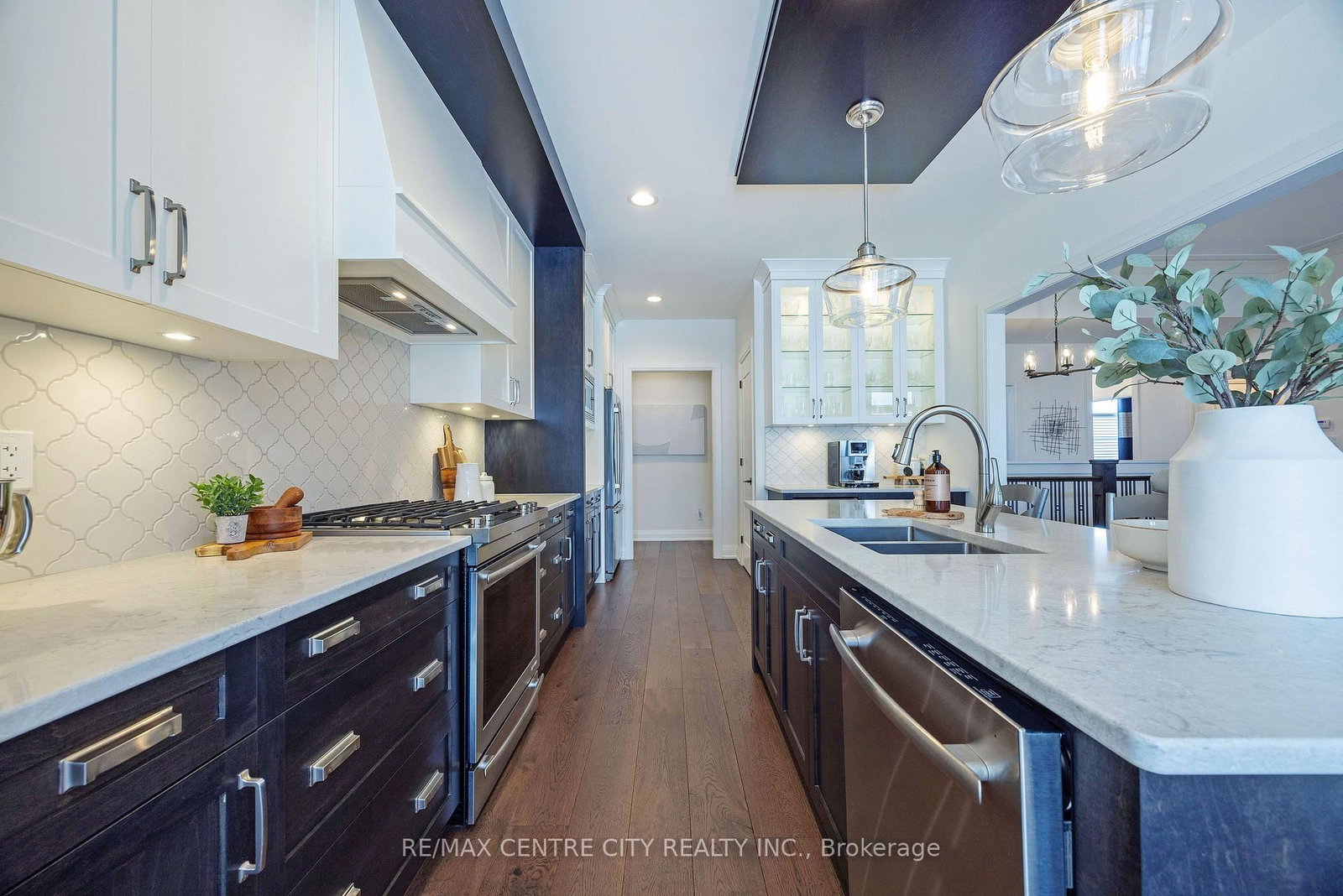 1166 Riverbend Road, Unit 7 - Photo 8