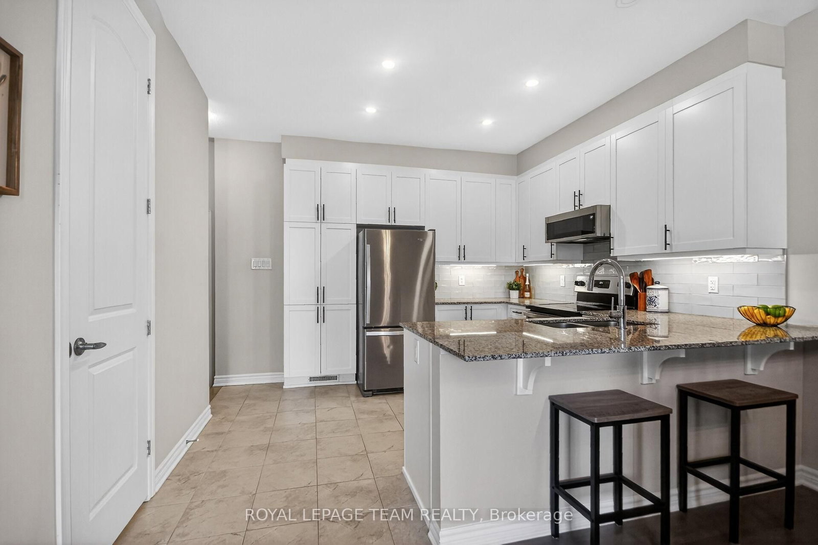 802 Bascule Place • Richmond, ON photo 11
