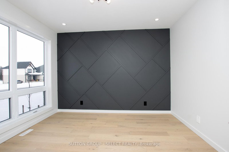 115 Optimist Dr, Southwold, N5P 3T2 | Image 3