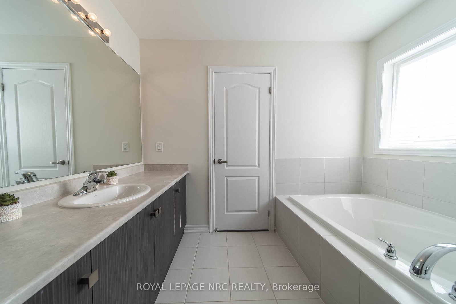 97 Tumblewood Place - Photo 23