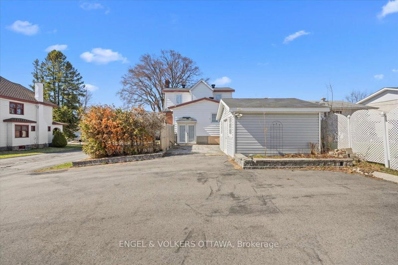 801 St Jean St, Clarence-Rockland, K4K 1K3 | Image 2