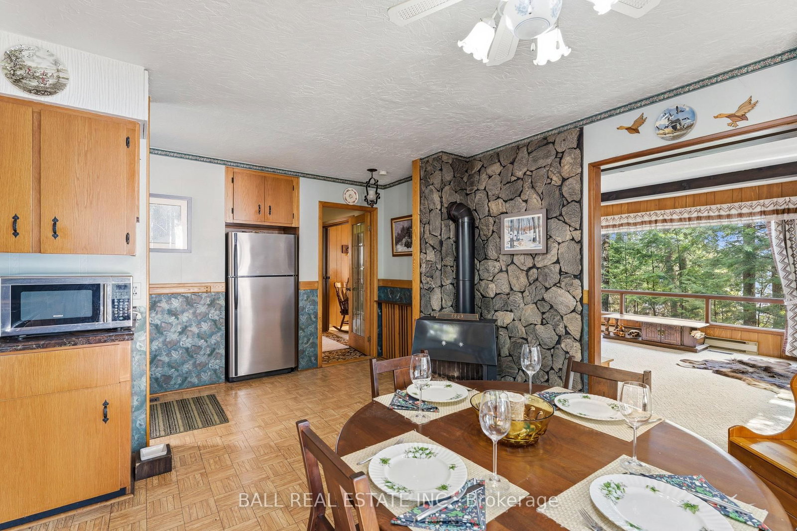 Listing Image 7