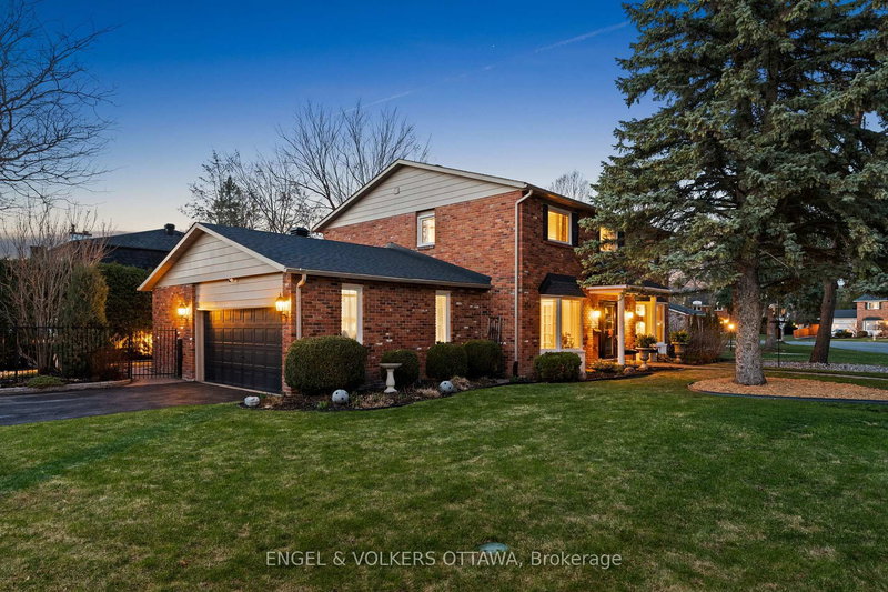 1 Erinlea Crt, Nepean, K2E 7C8 | Image 2