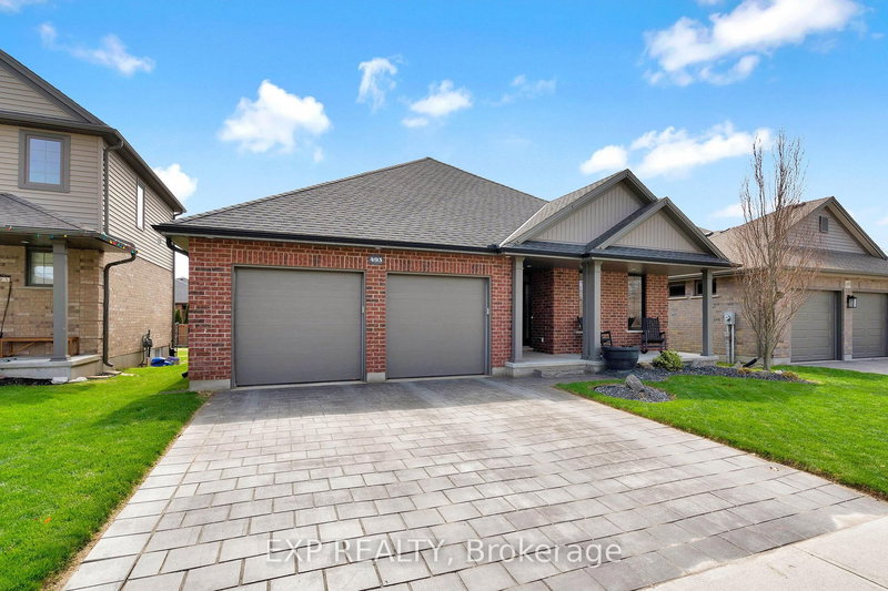 493 Bennett Cres, Strathroy-Caradoc, N0L 1W0 | Image 2